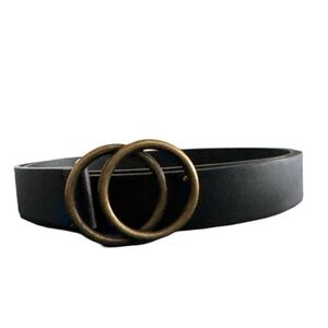 Women’s black and gold belt.